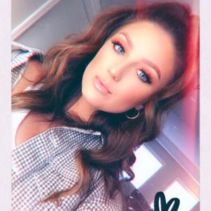 Meet your Posher, Michaela